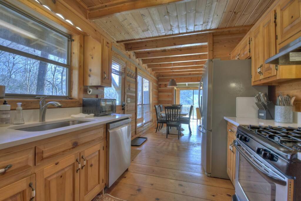 Waywish Waterfront Cabin In Blue Ridge Mountains Exterior photo