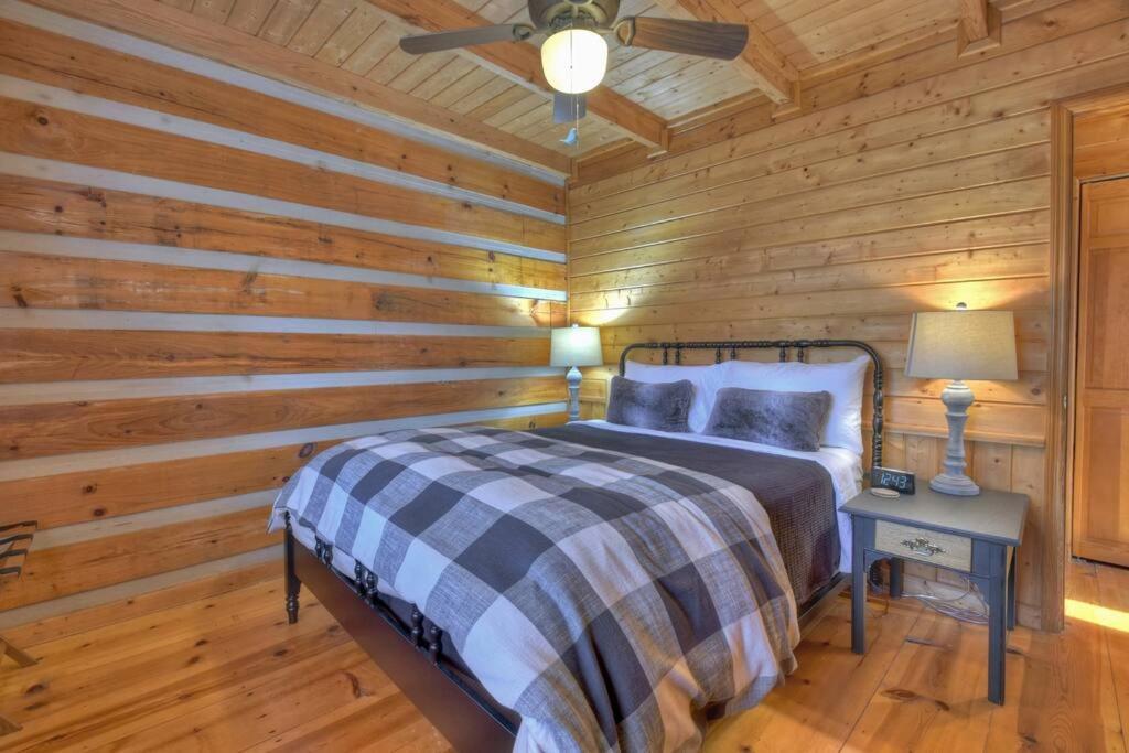 Waywish Waterfront Cabin In Blue Ridge Mountains Exterior photo