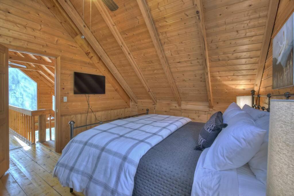 Waywish Waterfront Cabin In Blue Ridge Mountains Exterior photo